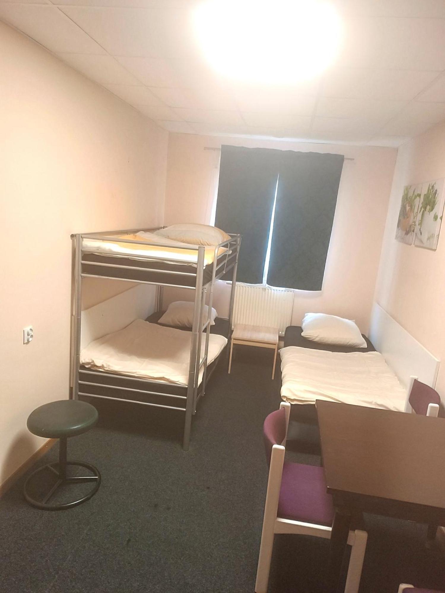 Hostel Krosnienska 12 Zielona Gora  Bagian luar foto