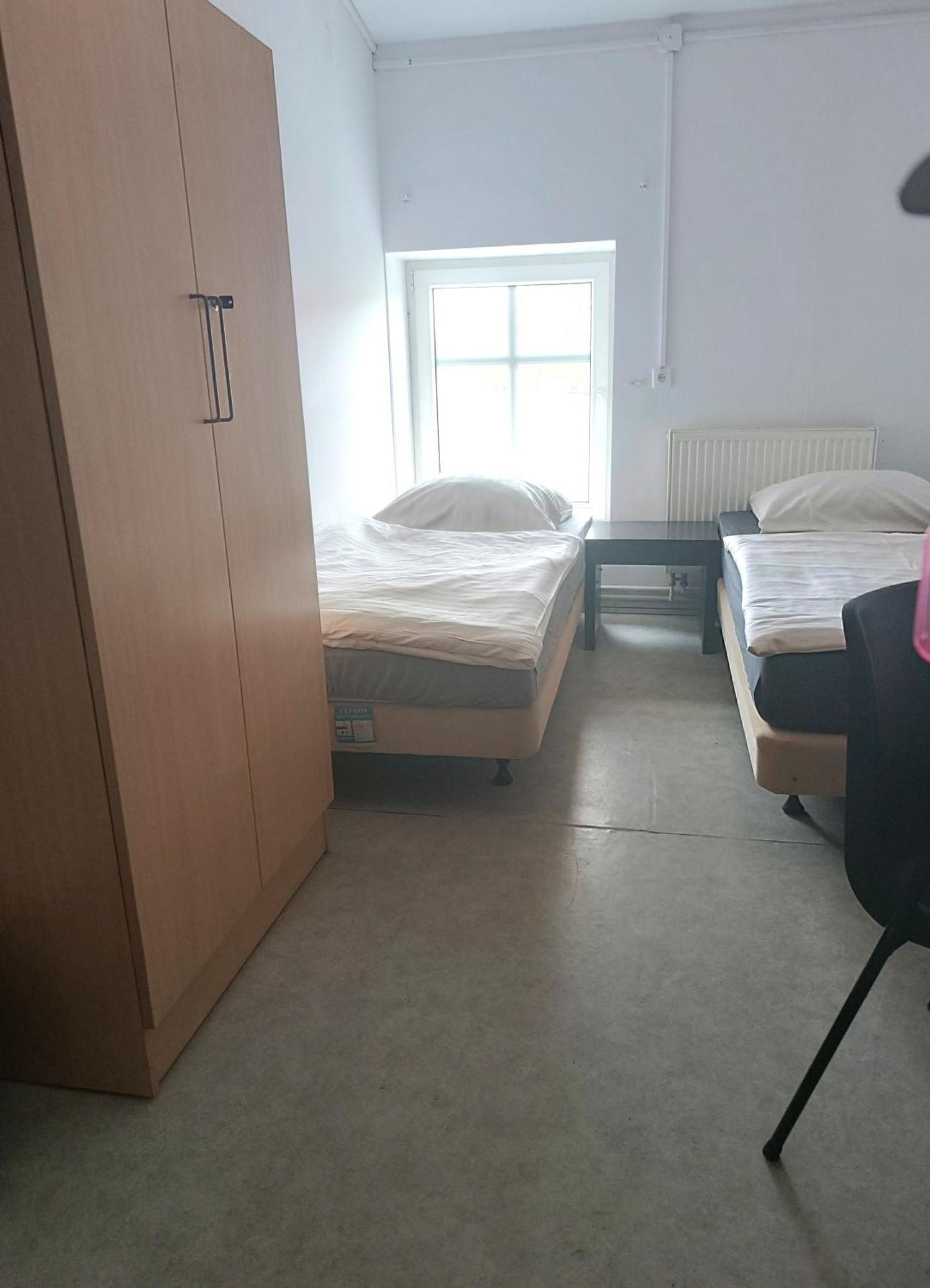 Hostel Krosnienska 12 Zielona Gora  Bagian luar foto