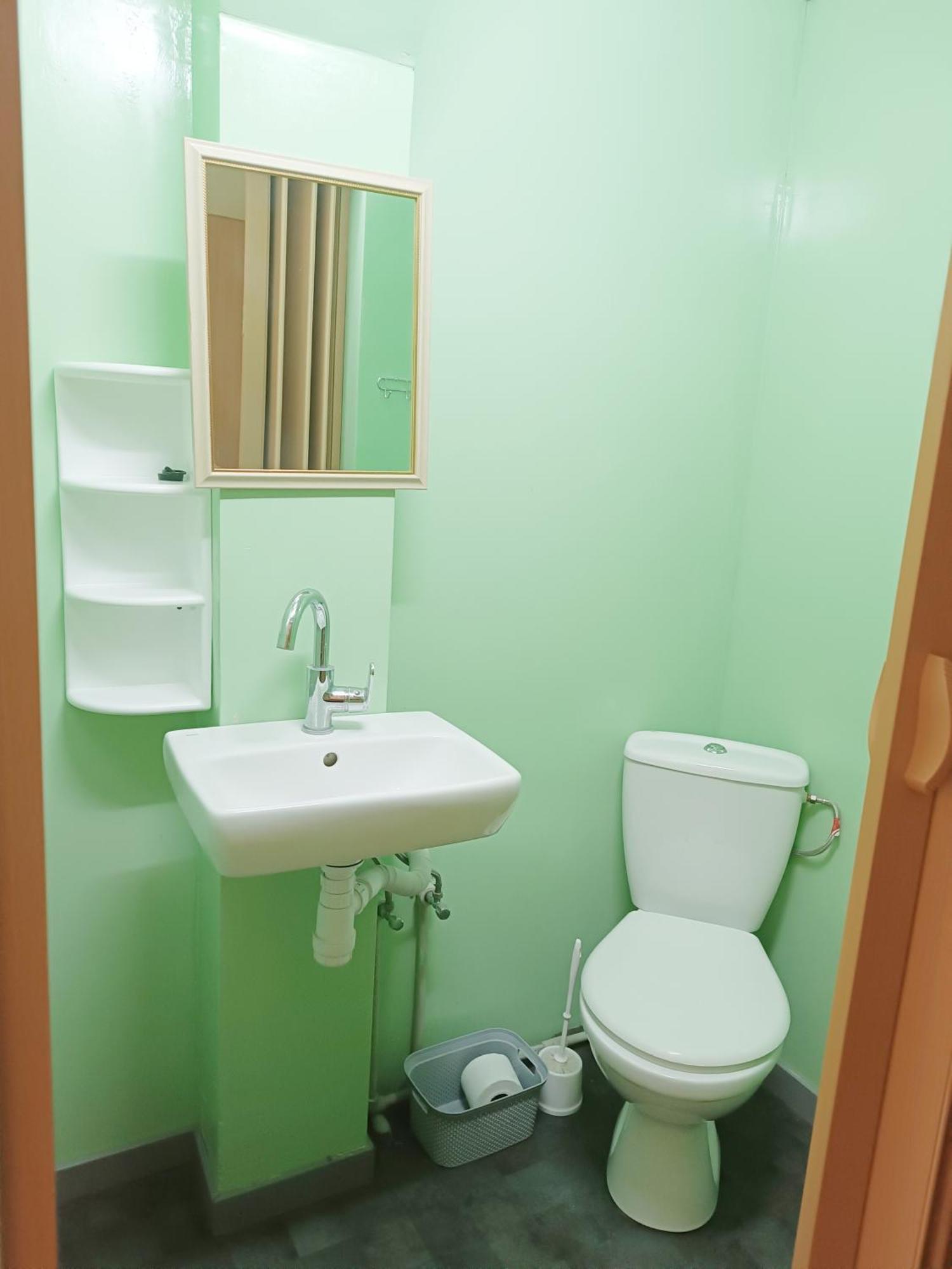 Hostel Krosnienska 12 Zielona Gora  Bagian luar foto