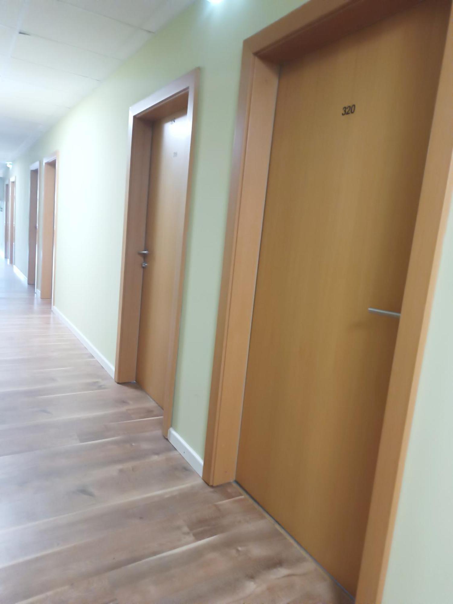 Hostel Krosnienska 12 Zielona Gora  Bagian luar foto