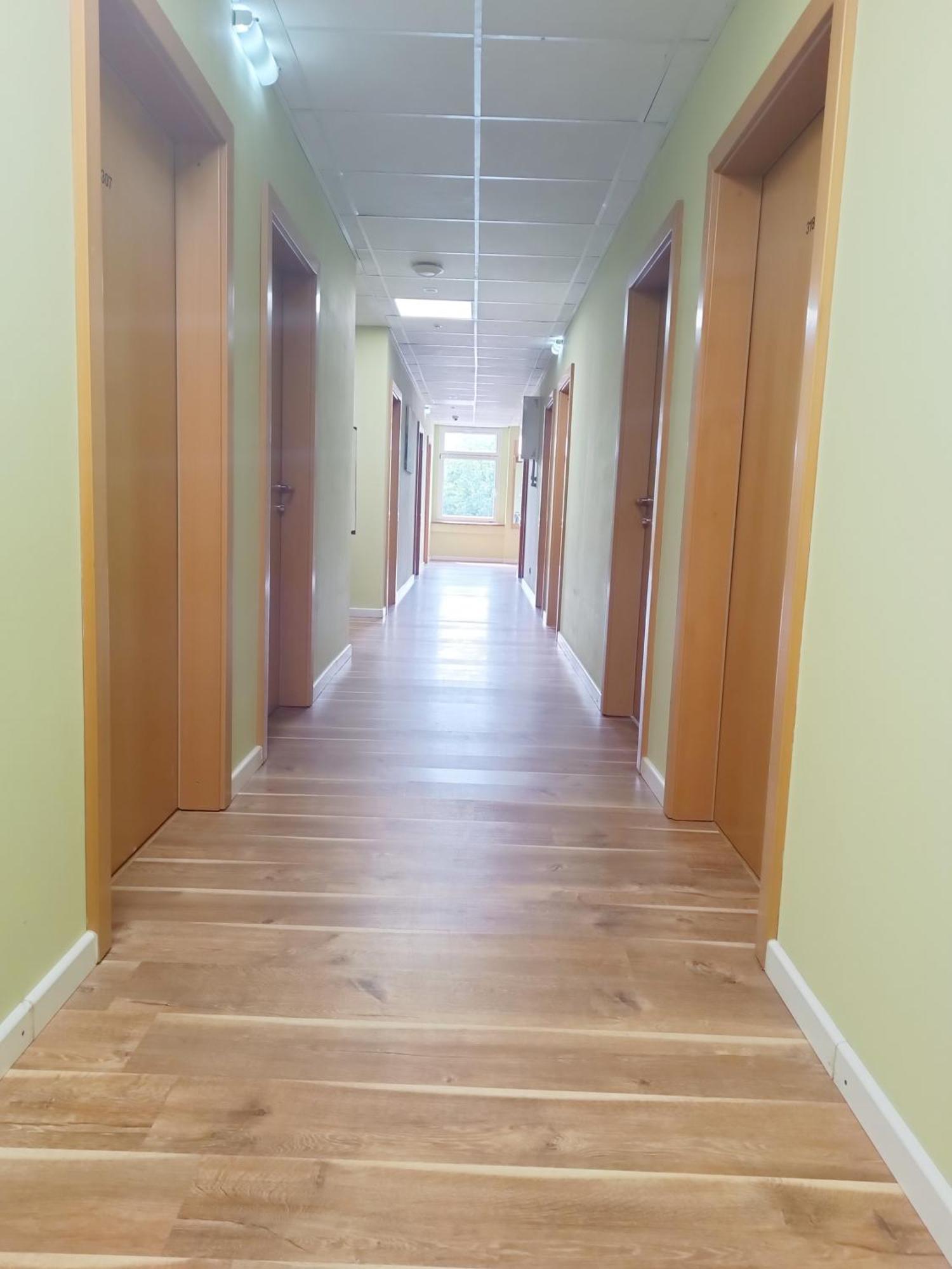 Hostel Krosnienska 12 Zielona Gora  Bagian luar foto