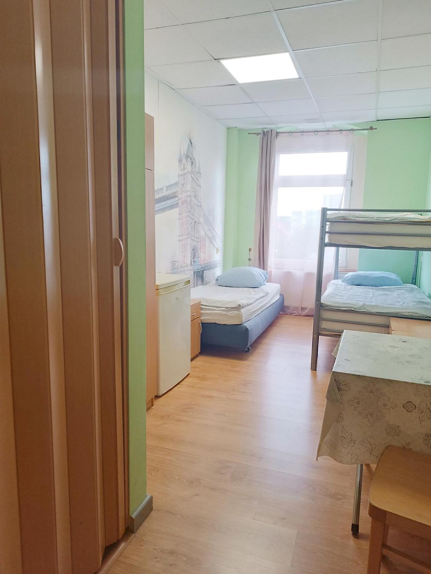 Hostel Krosnienska 12 Zielona Gora  Bagian luar foto