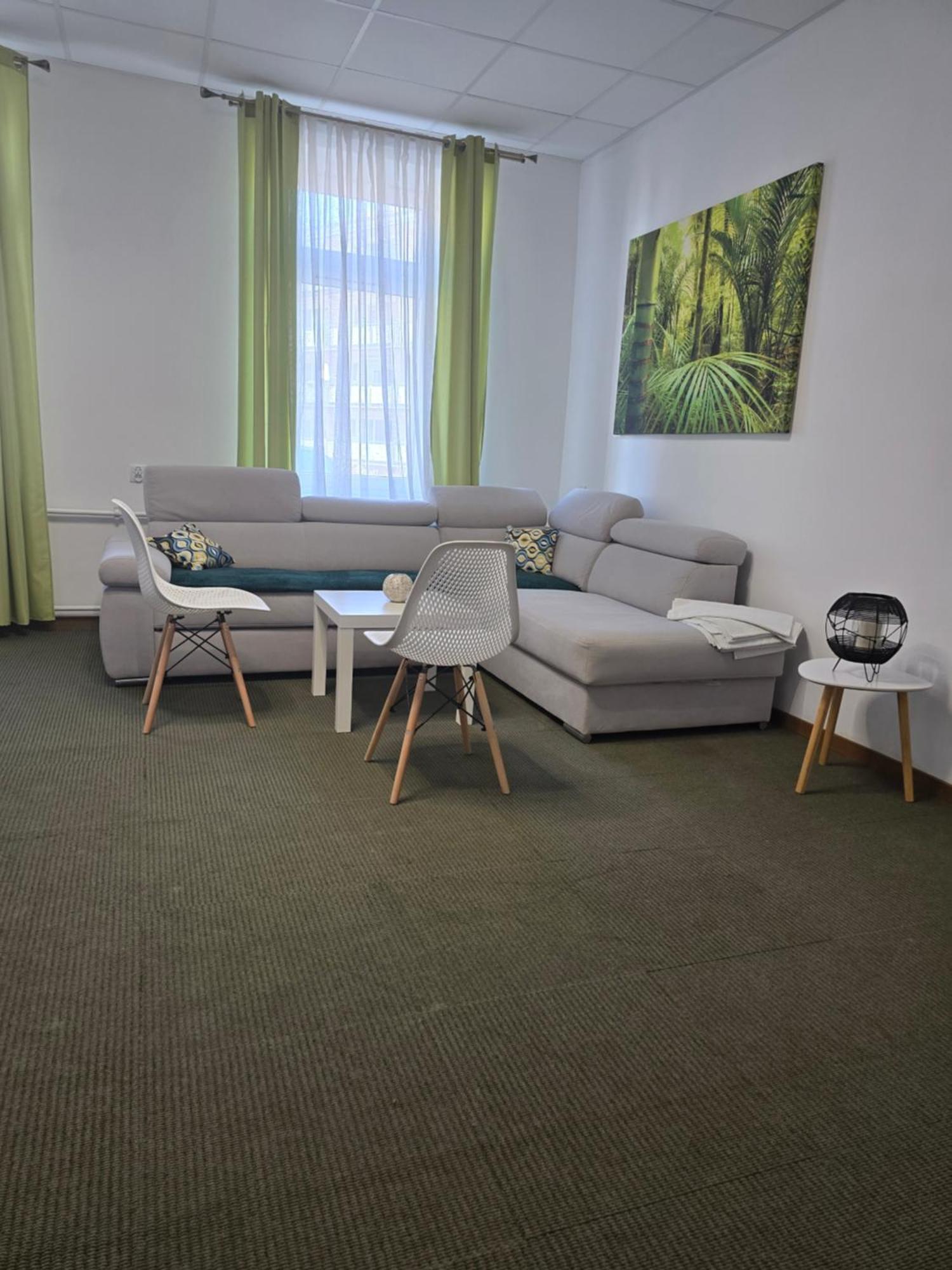 Hostel Krosnienska 12 Zielona Gora  Bagian luar foto