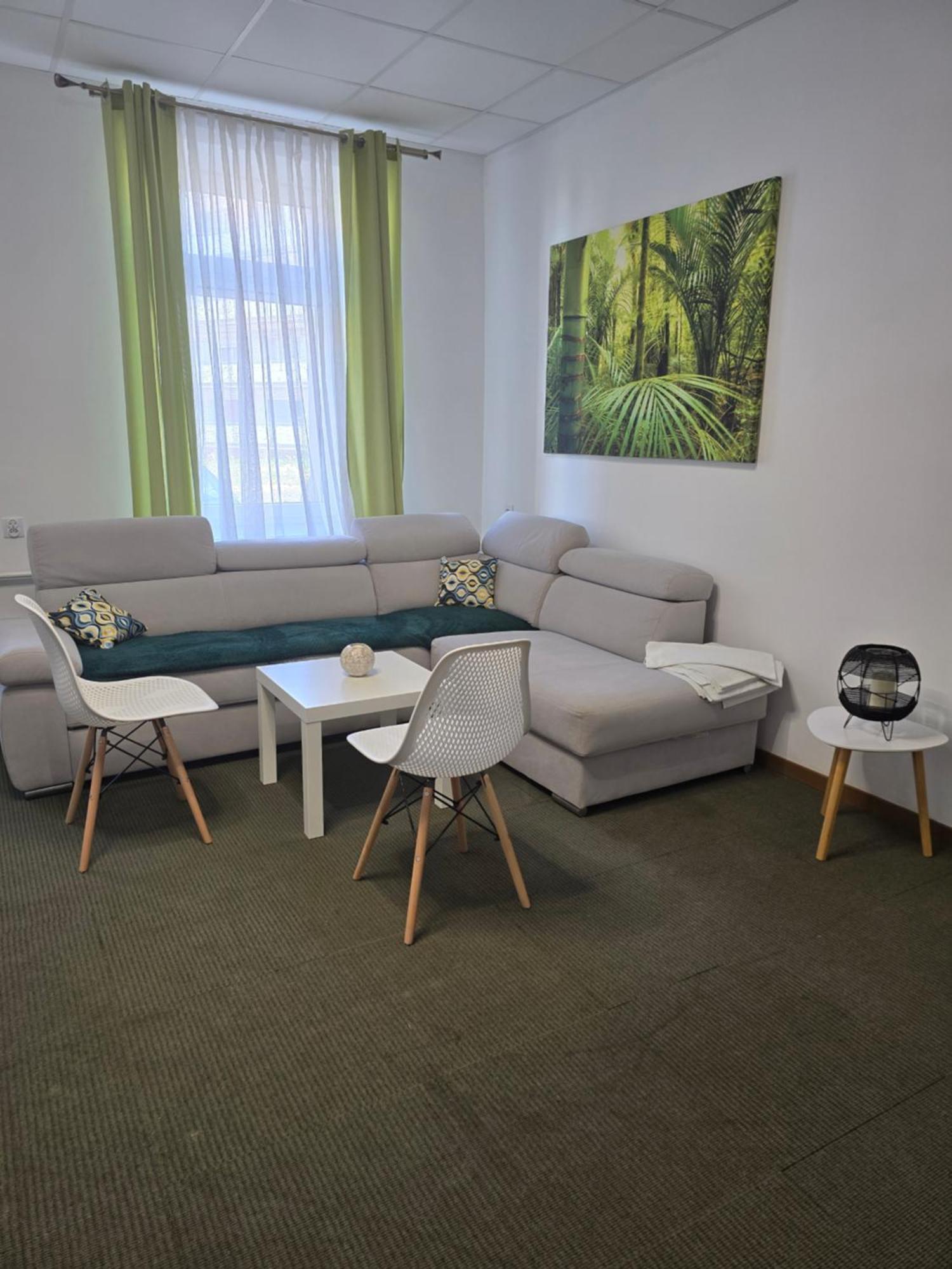 Hostel Krosnienska 12 Zielona Gora  Bagian luar foto