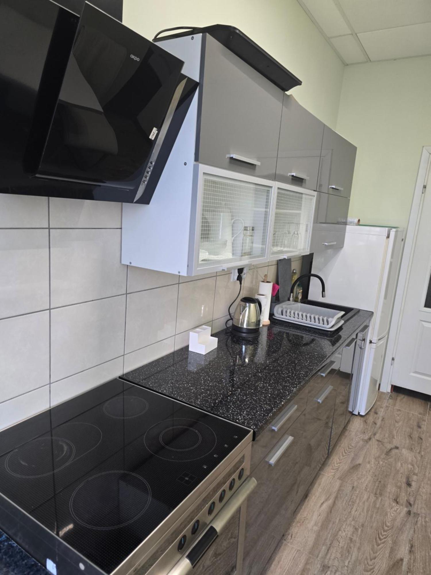 Hostel Krosnienska 12 Zielona Gora  Bagian luar foto